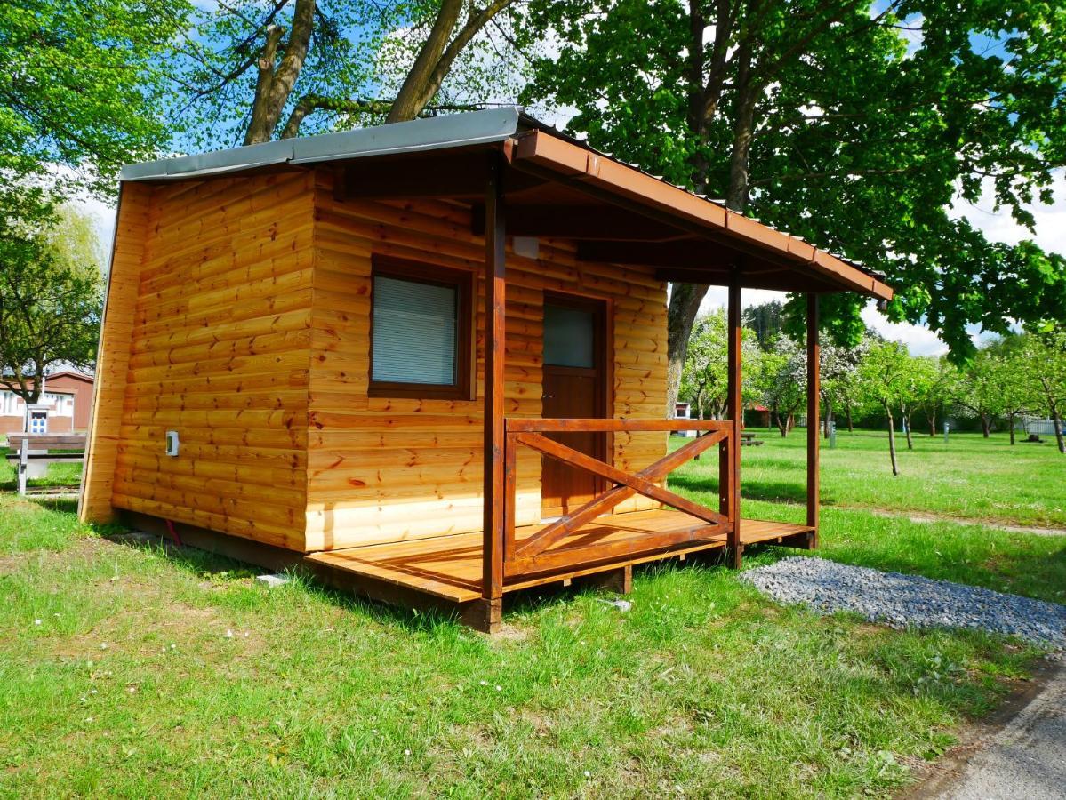 Camping Roznov Hotel Roznov pod Radhostem Exterior photo