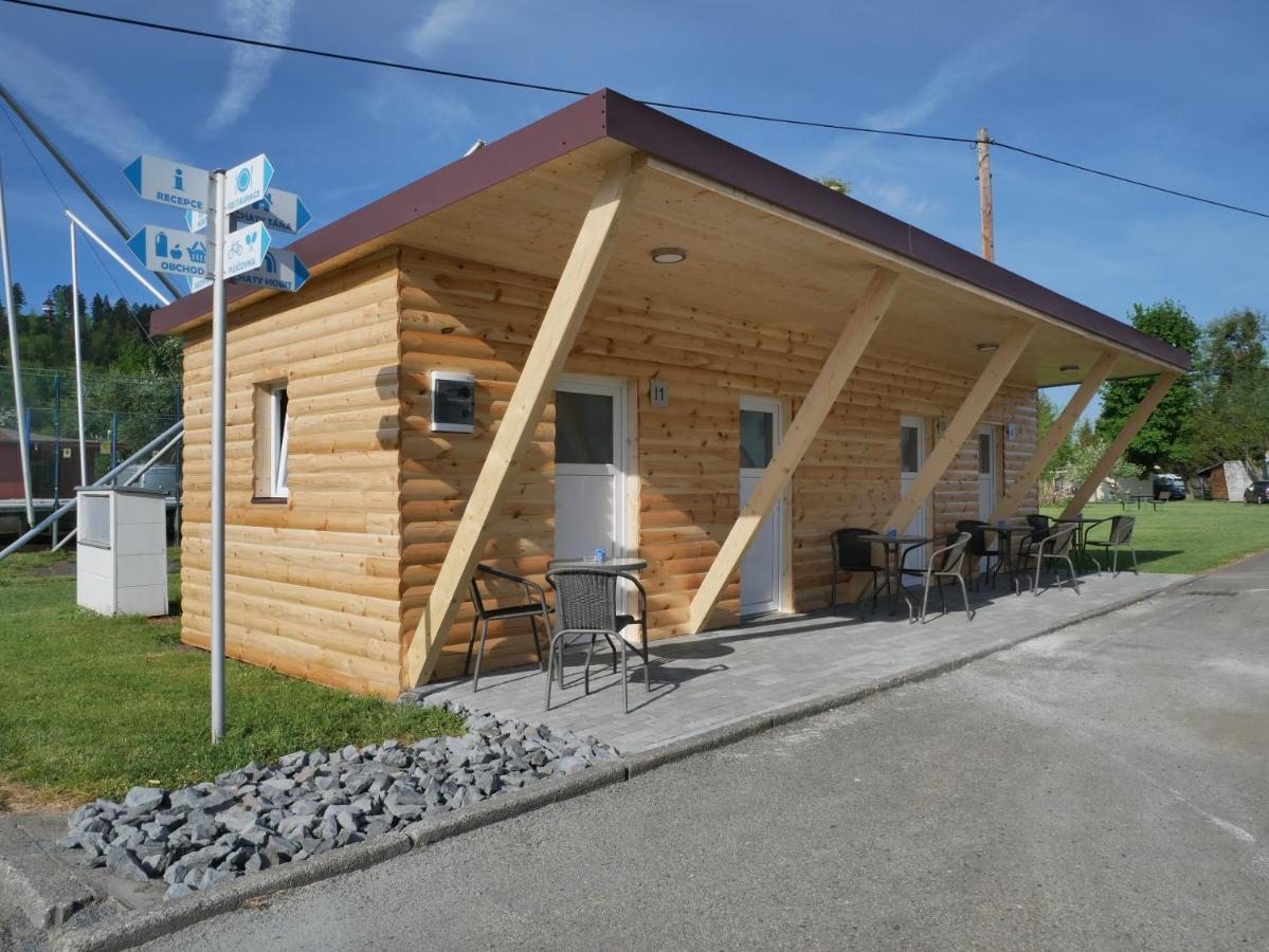 Camping Roznov Hotel Roznov pod Radhostem Exterior photo